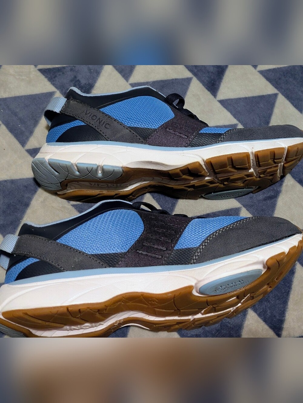 Vionic  Light Blue and Black PICKLEBALL Athletic Sneaker Women's 7 1/2